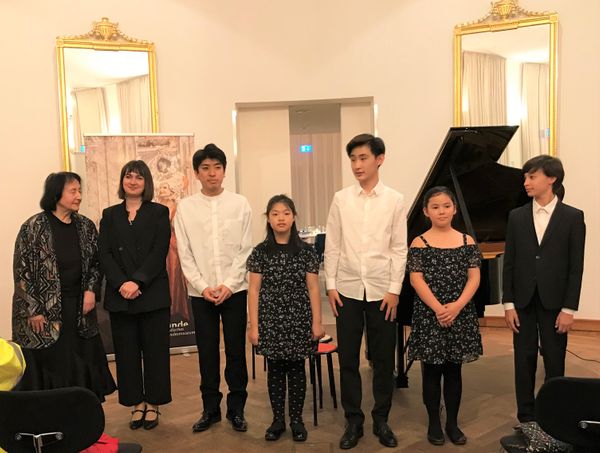 Klaviernacht der Freunde: Junge Pianistinnen und Pianisten zu Gast im Schloss
